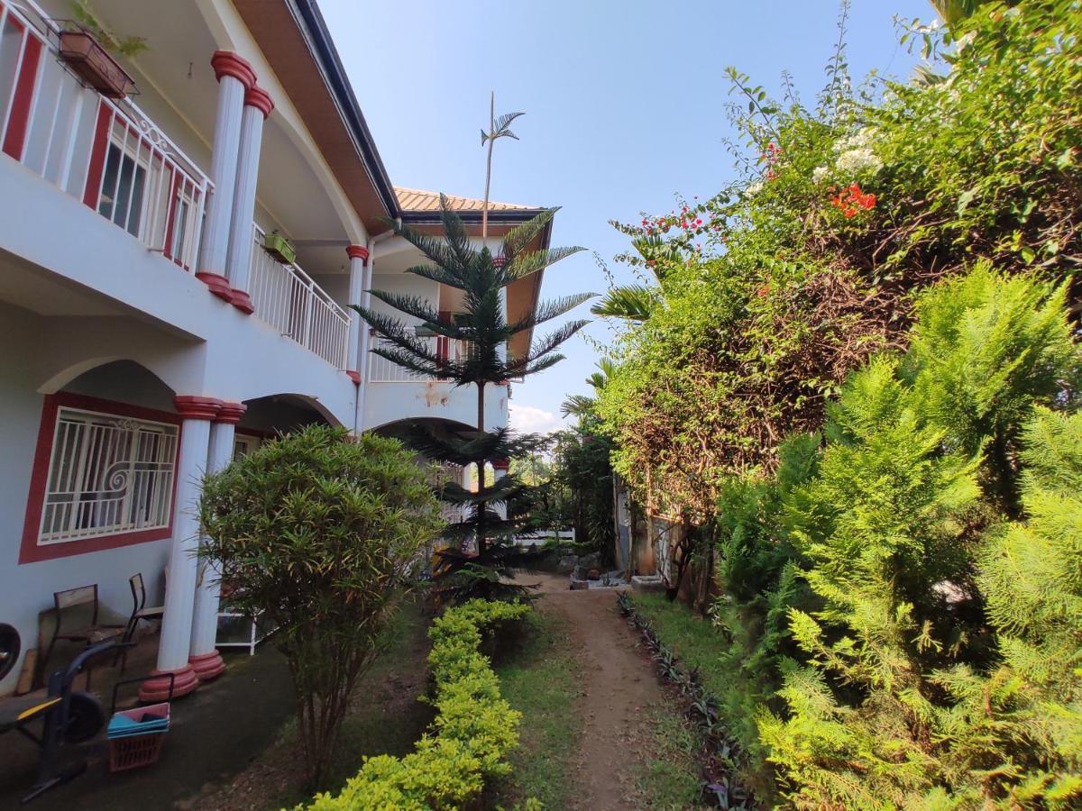 Residence Jardin Tropical Яунде Екстер'єр фото