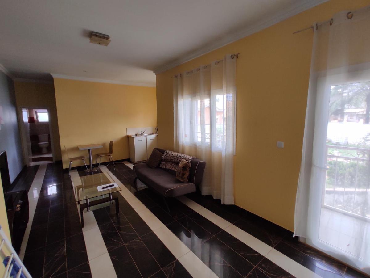 Residence Jardin Tropical Яунде Екстер'єр фото