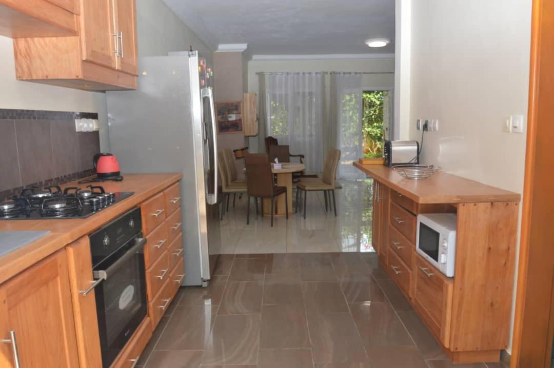Residence Jardin Tropical Яунде Екстер'єр фото